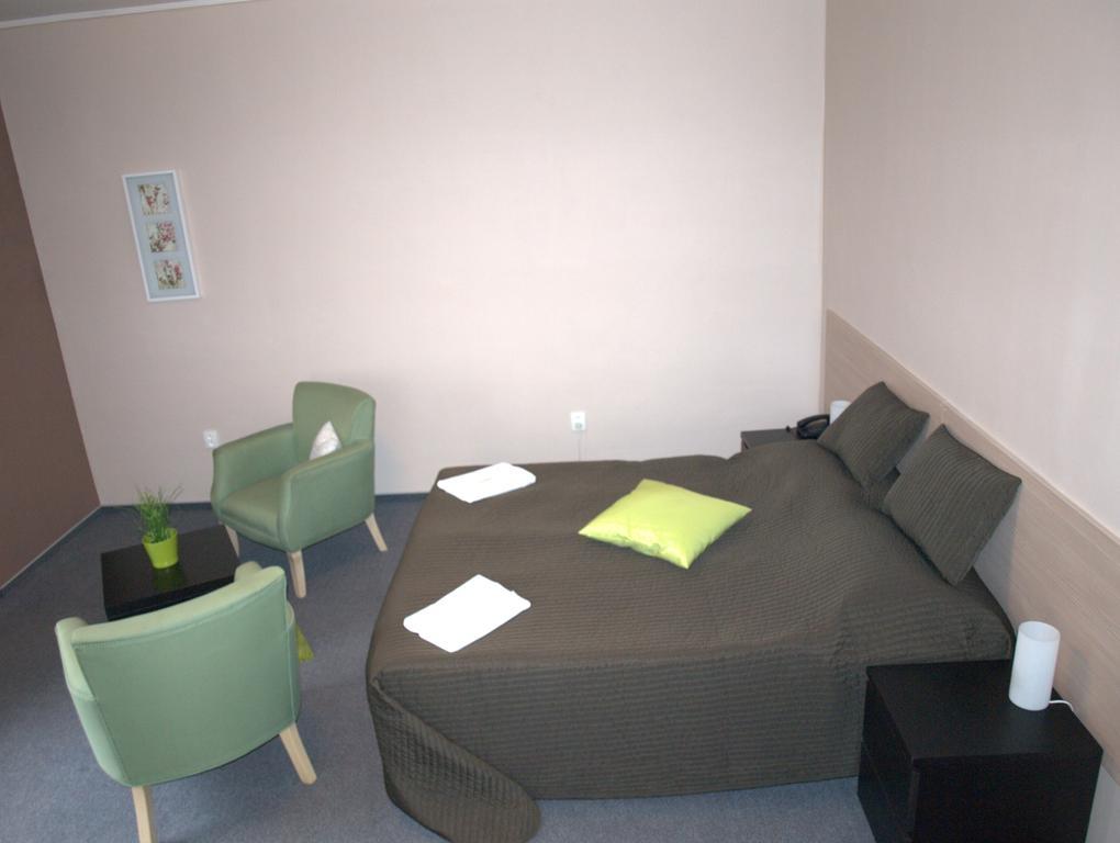 Hotel U Lva Bílina Εξωτερικό φωτογραφία