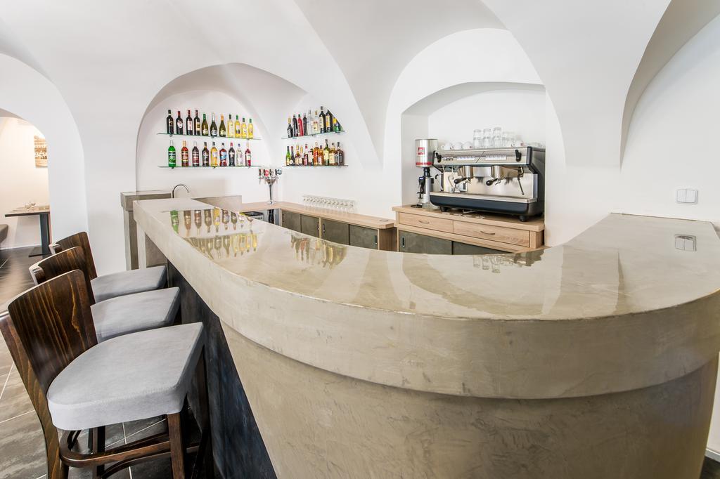 Hotel U Lva Bílina Εξωτερικό φωτογραφία