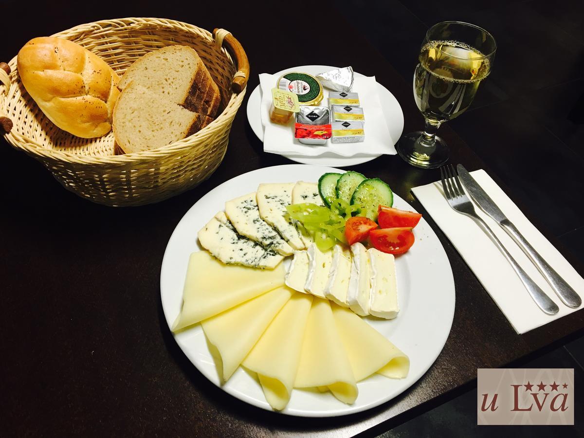 Hotel U Lva Bílina Εξωτερικό φωτογραφία